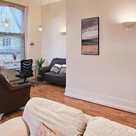 Carlton Co-Living - Private Room Self-Cater Manchester Exterior photo