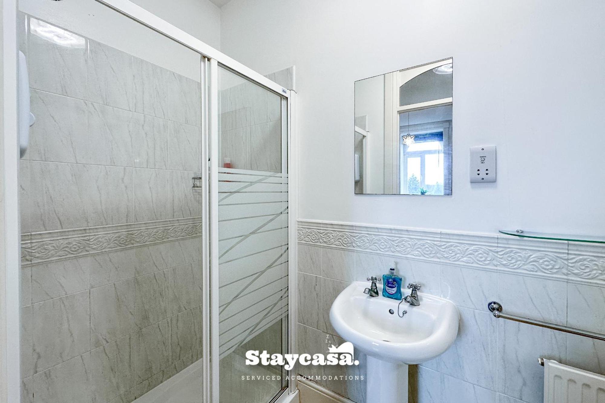 Апартаменты Carlton Co-living - Private Self-cater